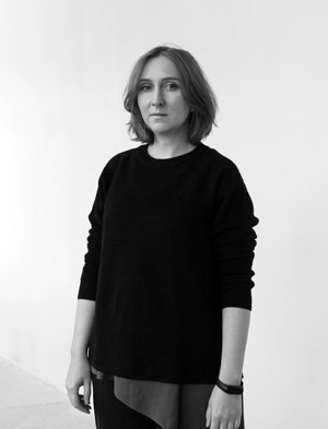 Леля Собенина