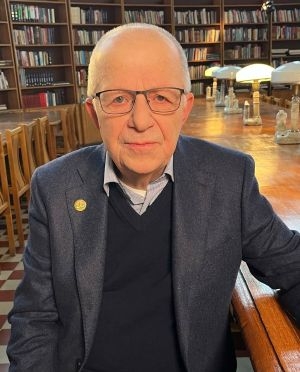 Владимир Новиков